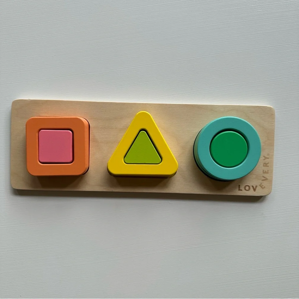 Lovevery | Geo Shapes Puzzle from the Realist Play Kit for Months 19, 20…